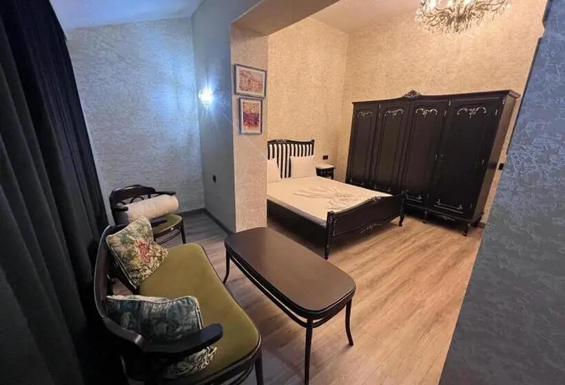 اتاق لوکس, Avrasya Inn