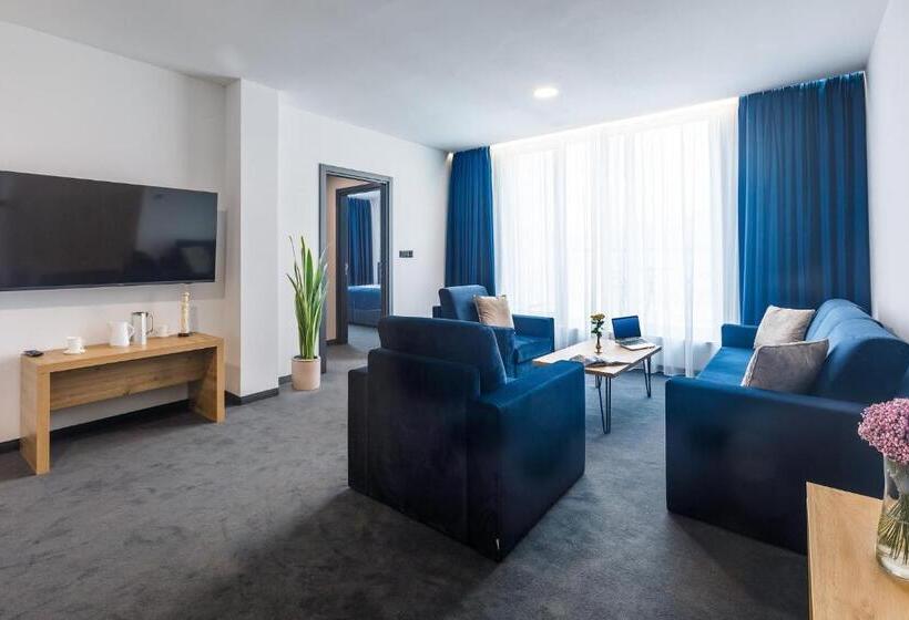 סוויטה, Blue Star Luxury