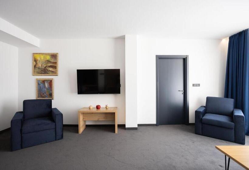 סוויטה, Blue Star Luxury