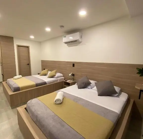 اتاق استاندارد چهار تخته, Boutique Casablanca La 20