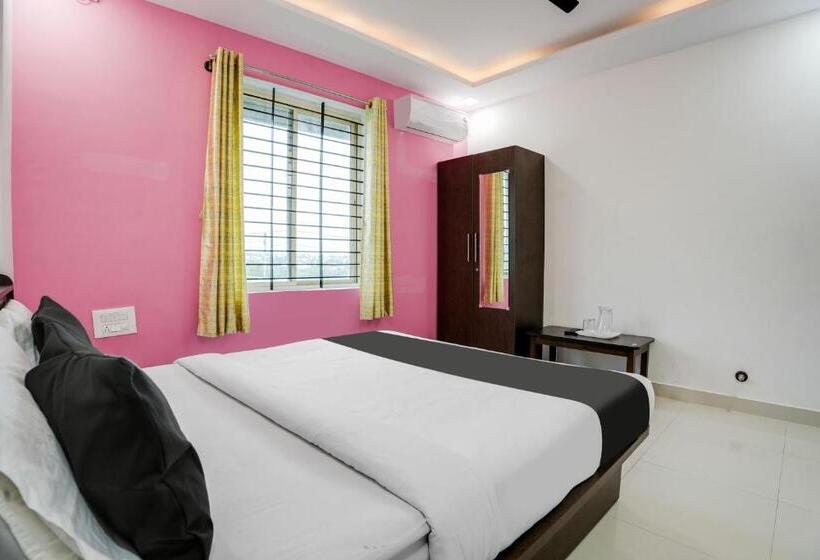 غرفة كلاسيكية ثلاثية, Oyo Gokula Inn