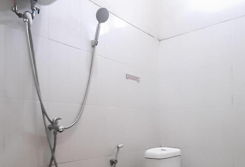 חדר דלוקס, Urbanview Hotel Fira Syariah Muara Enim By Reddoorz