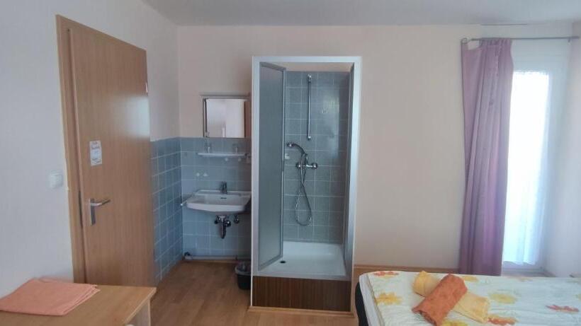 חדר סטנדרט עם מיטת קינג, Alb Rooms, Zimmer Auf Der Schwäbischen Alb