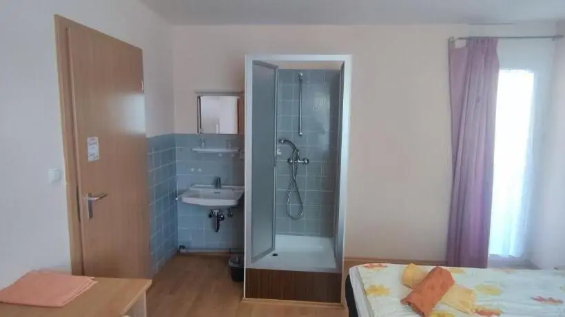 キングサイズベッドのスタンダードルーム, Alb Rooms, Zimmer Auf Der Schwäbischen Alb