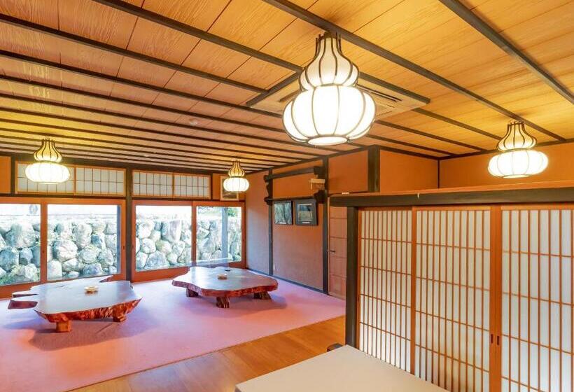 四人标准间, 料理旅館 山里料理 いそべ