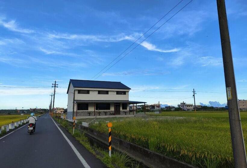 اتاق استاندارد, 58 Acres Of Land