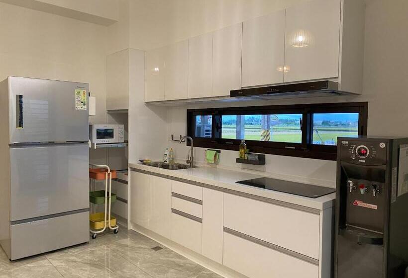 اتاق استاندارد چهار تخته, 58 Acres Of Land