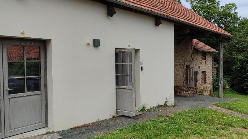 غرفة قياسية رباعية, La Villa Meslay