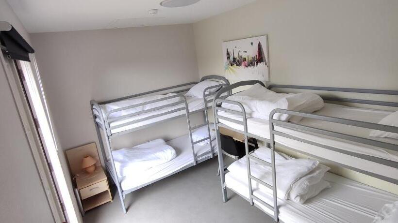 غرفة قياسية رباعية, La Villa Meslay