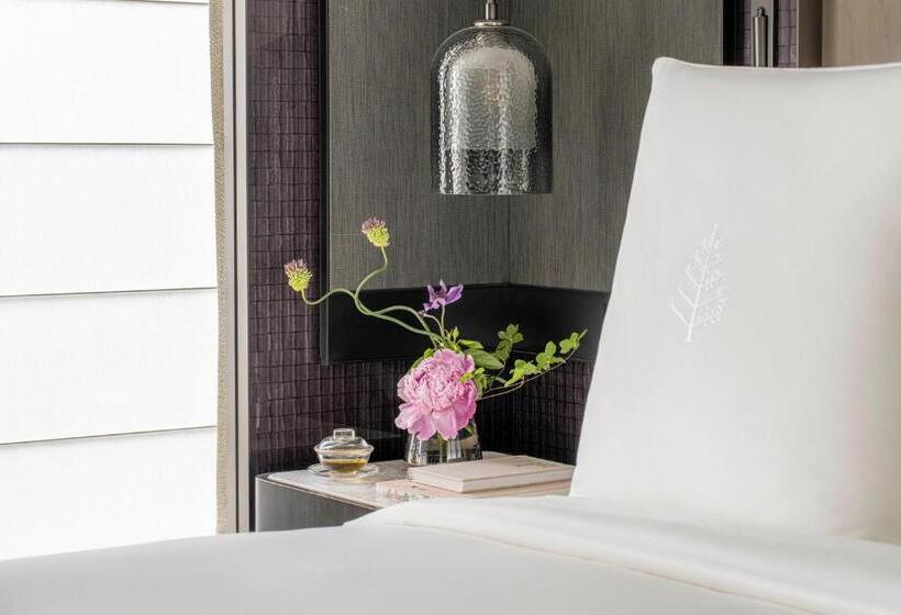 キングサイズベッド、シティビューデラックスルーム, Four Seasons Hotel Hangzhou At Hangzhou Centre