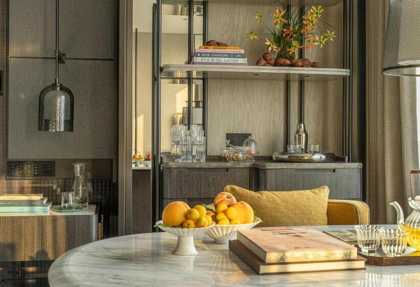 Номер Премиум Вид на Город, Four Seasons Hotel Hangzhou At Hangzhou Centre