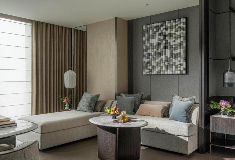 Номер Стандарт Вид на Канал, Four Seasons Hotel Hangzhou At Hangzhou Centre