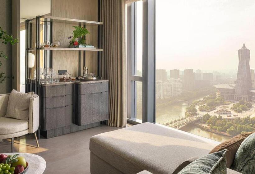 運河ビューのスタンダードルーム, Four Seasons Hotel Hangzhou At Hangzhou Centre