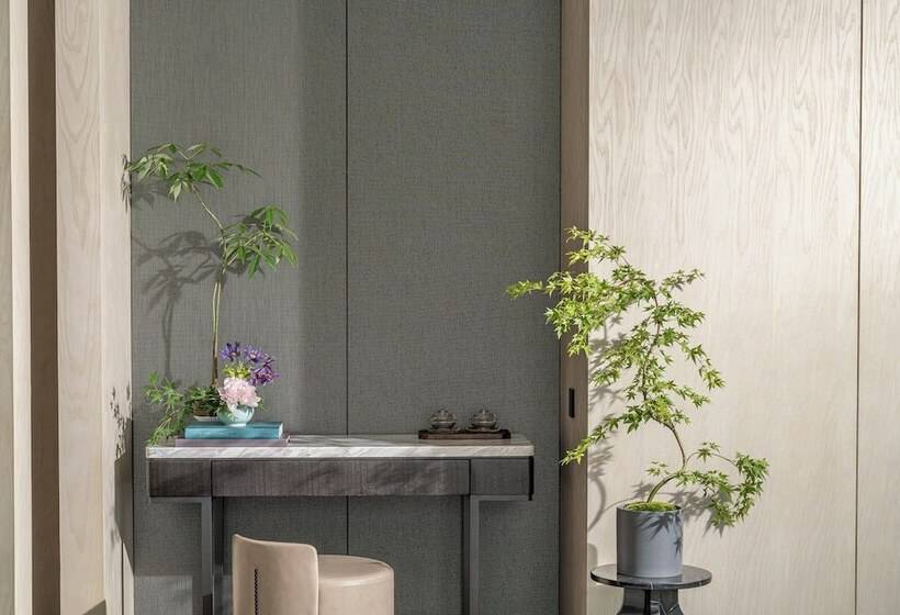 Люкс Премиум, Four Seasons Hotel Hangzhou At Hangzhou Centre
