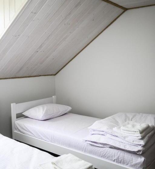 스탠다드 트리플 룸, готельно ресторанний комплекс традиція