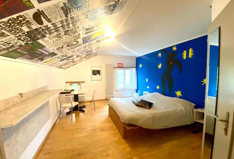 Номер Стандарт Совместная Ванная, Café Du Soleil