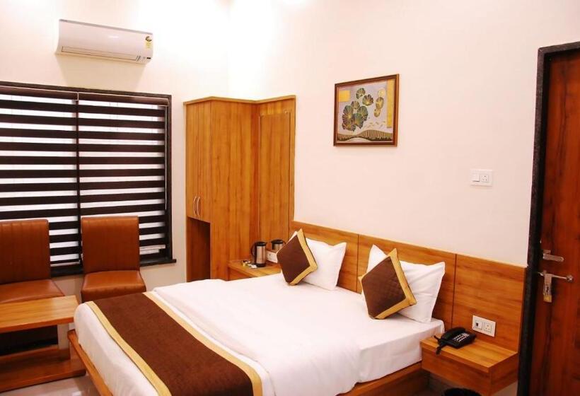 标准间, Wing Orbit