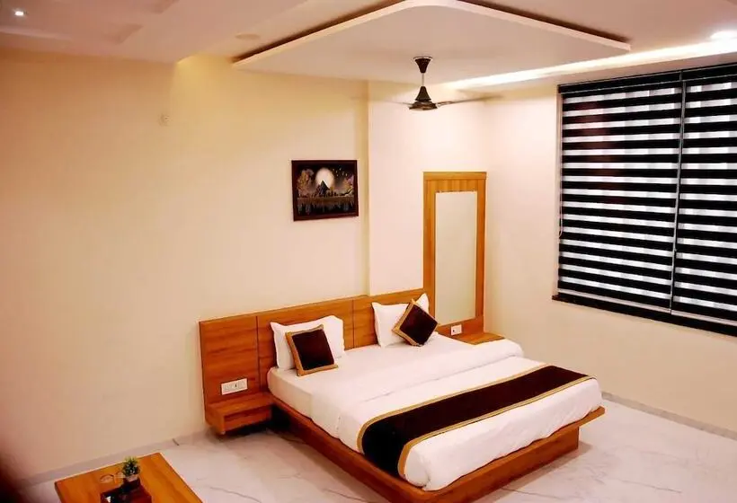 Suite, Wing Orbit