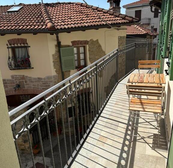 חדר סטנדרט לשלושה עם מרפסת, Nel Caruggio   B&b