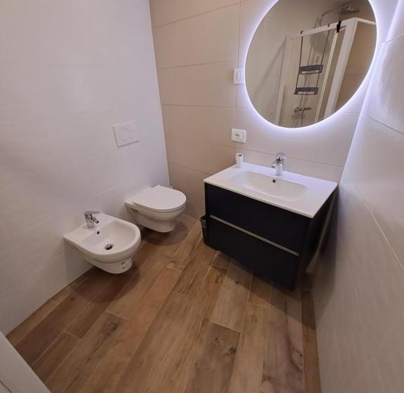 スタンダードルーム, Vicolo Isola