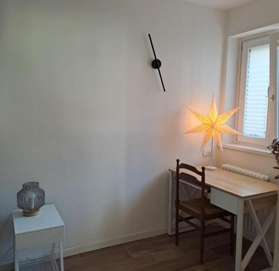 ベーシックルーム, Vicolo Isola