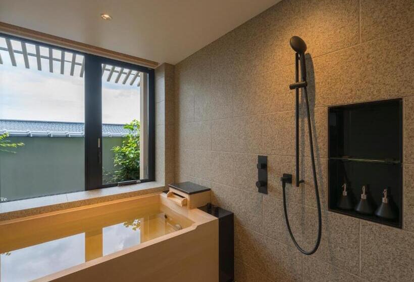 디럭스 룸 킹사이즈 침대, Banyan Tree Higashiyama Kyoto