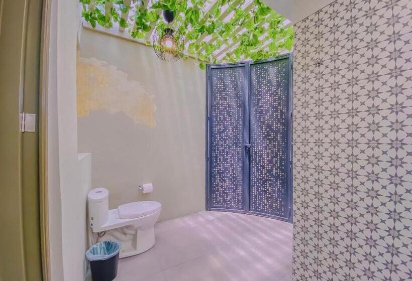 اتاق خانوادگی, Casa Sta Ines