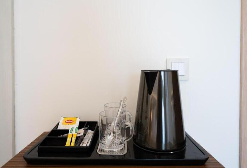 סוויטת ג'וניור, El Toro Tanger