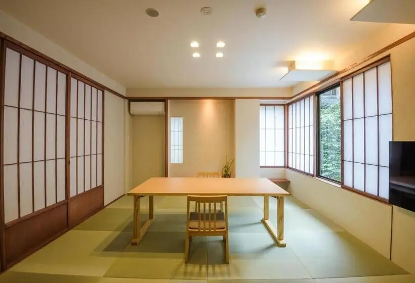 スーペリアールーム, Koorogirou