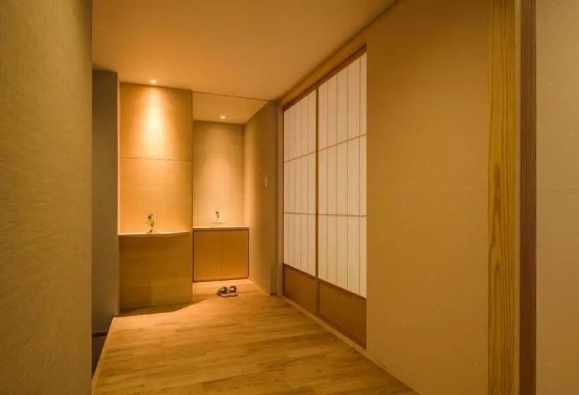 スーペリアールーム, Koorogirou