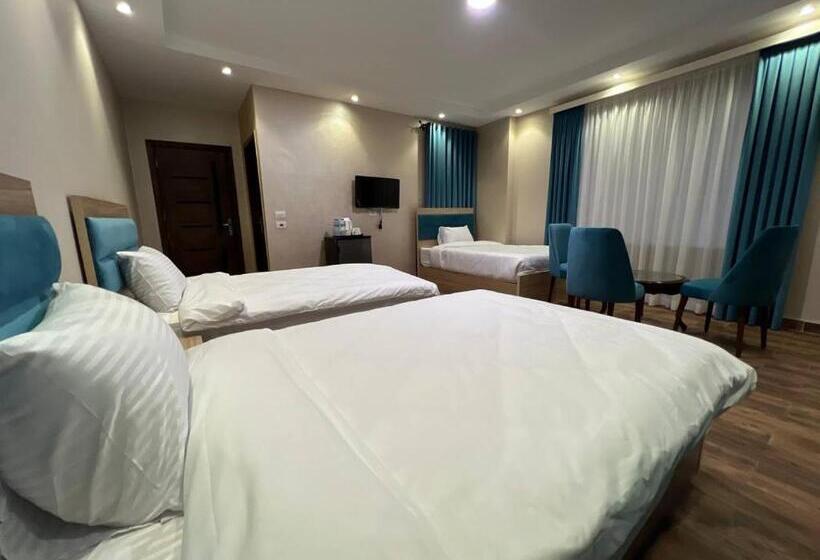 اتاق استاندارد با چشمانداز شهر, Pulse Pyramids