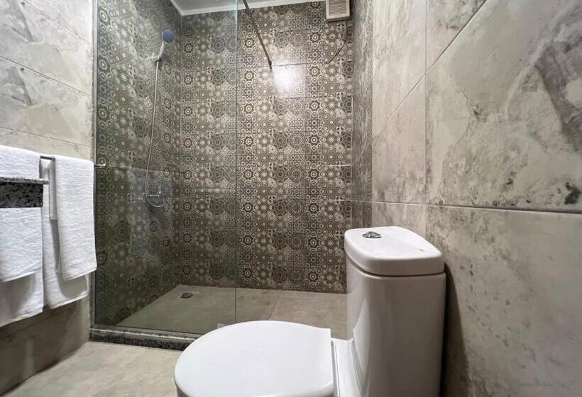 اتاق لوکس چهار تخته, Pulse Pyramids