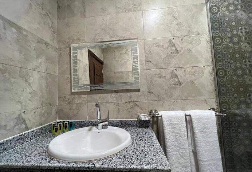 اتاق لوکس چهار تخته, Pulse Pyramids