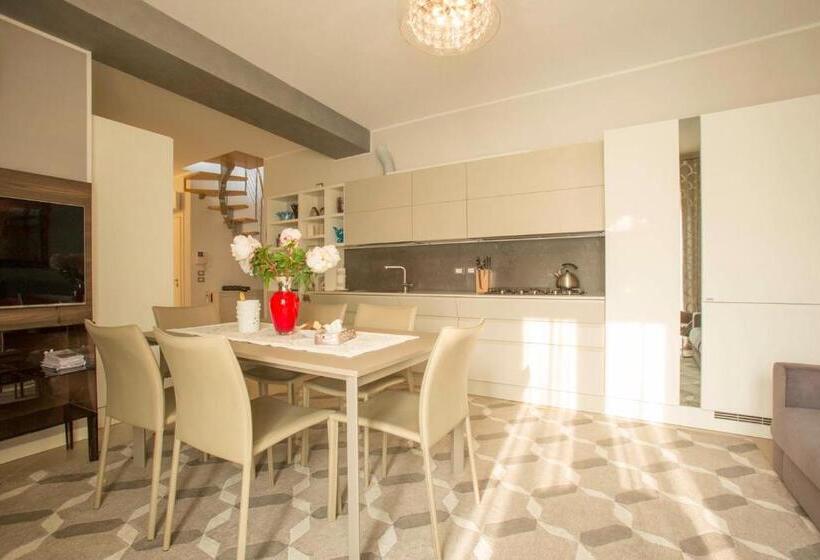 1 Bedroom Apartment Lake View, Lakeview Verdi Apartment