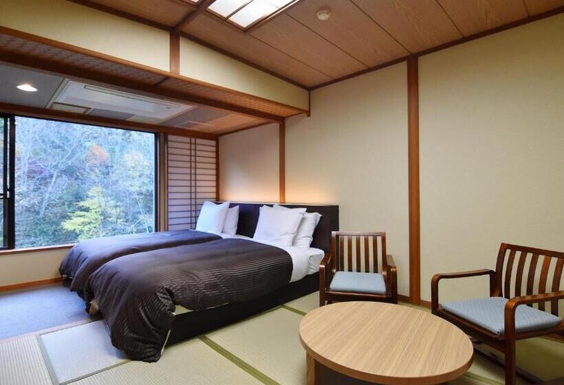 四人标准间, 式部のやかた井筒屋