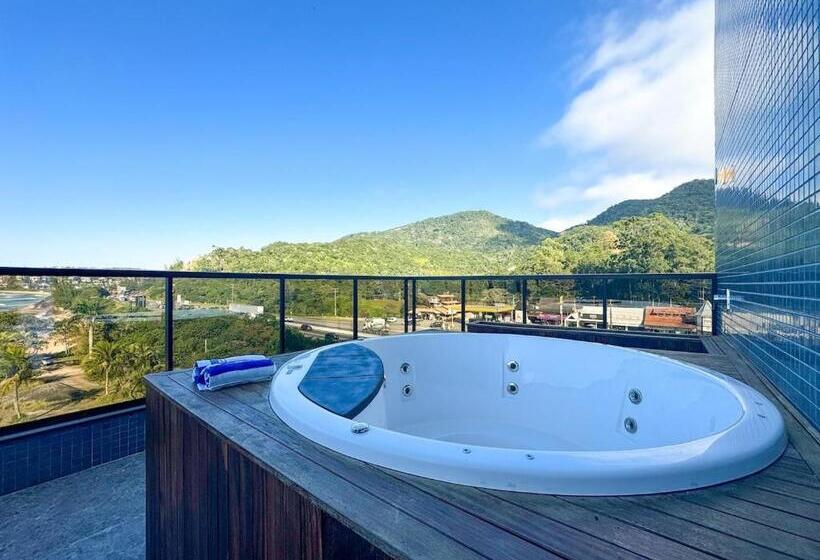 带按摩浴盆的套房, Blue Sea