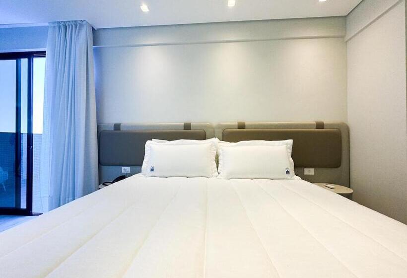 带按摩浴盆的套房, Blue Sea