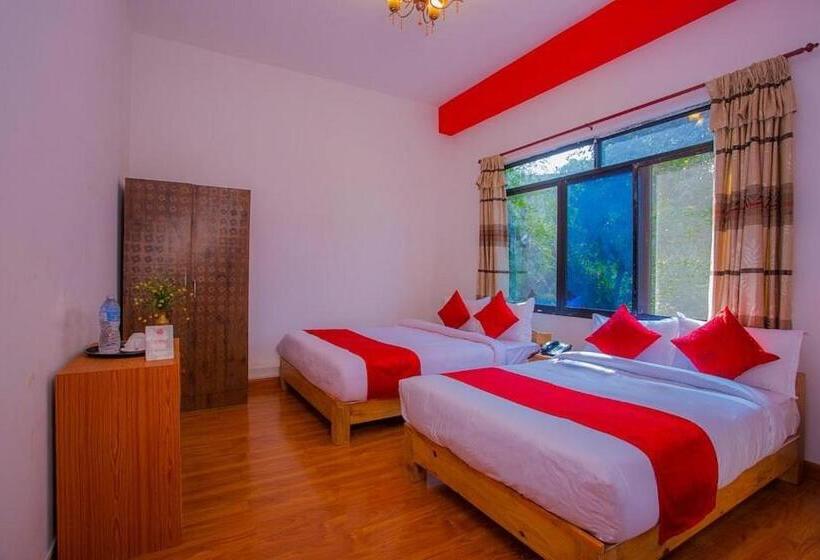 اتاق اکونومی, Aagan Dhulikhel