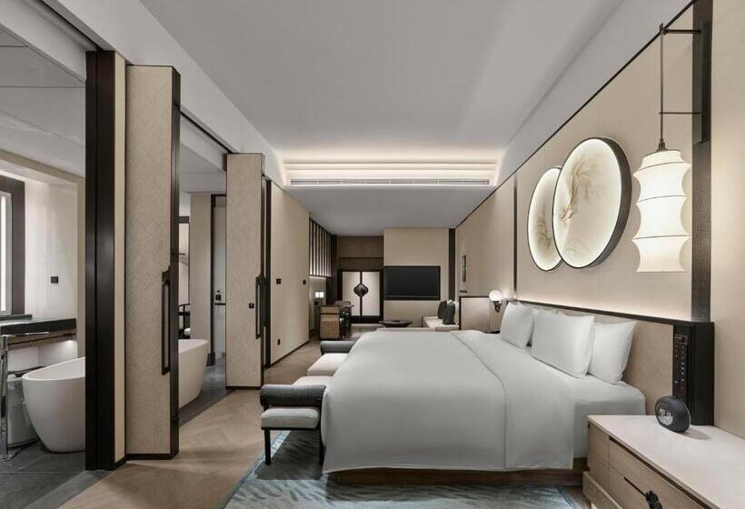 带大床的豪华间, Banyan Tree Yangcheng Lake