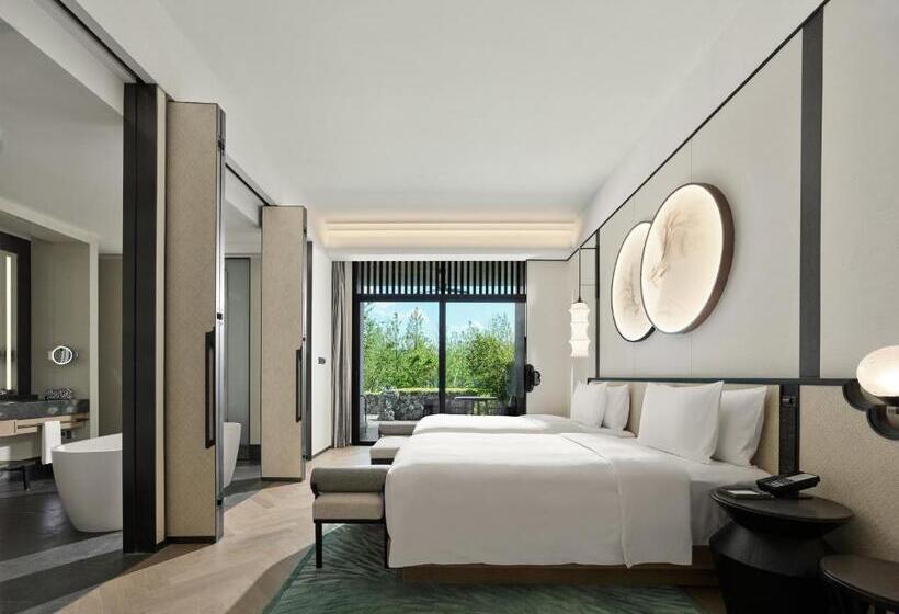 标准间带露台, Banyan Tree Yangcheng Lake