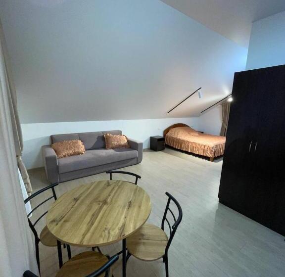 带阳台套房, готельний комплекс