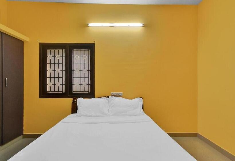 Quarto Triplo Clássico, Oyo Olympia Pleasant Stay