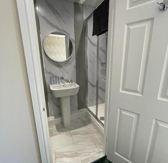 غرفة قياسية, The Bell Inn