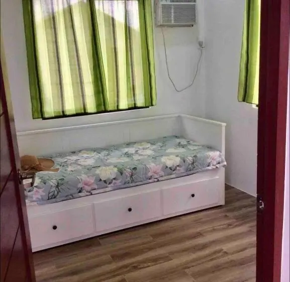 デラックスルーム, Sea Breeze Beach House Near Sandbars And Beaches And Near To Danao Port