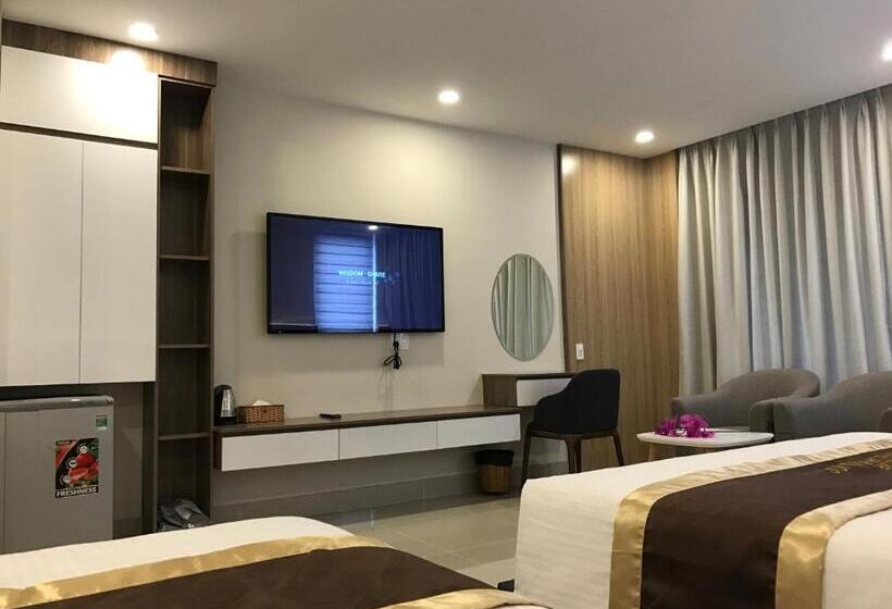 اتاق لوکس سه تخته, Bella Hotel Lounge Long Beach Phú Quốc