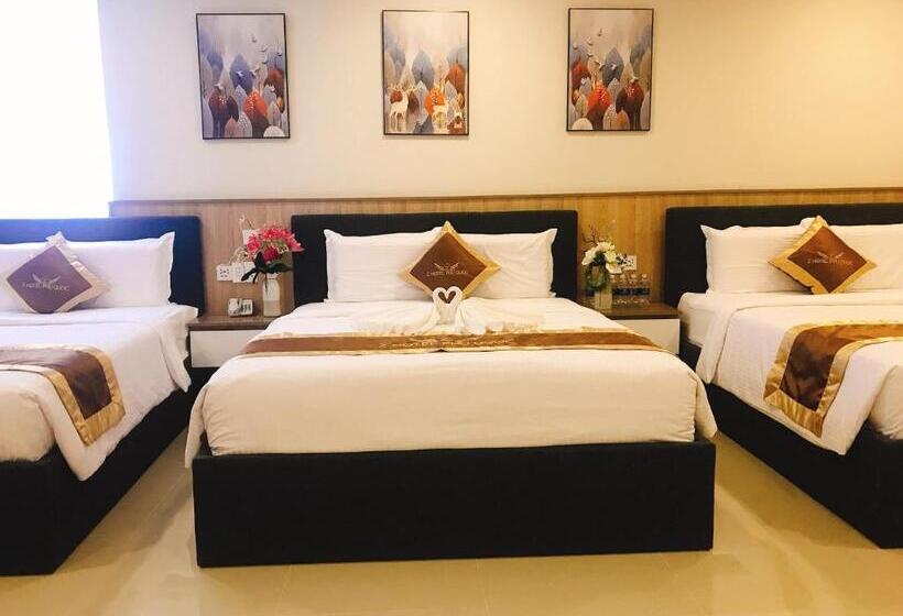 اتاق لوکس سه تخته, Bella Hotel Lounge Long Beach Phú Quốc