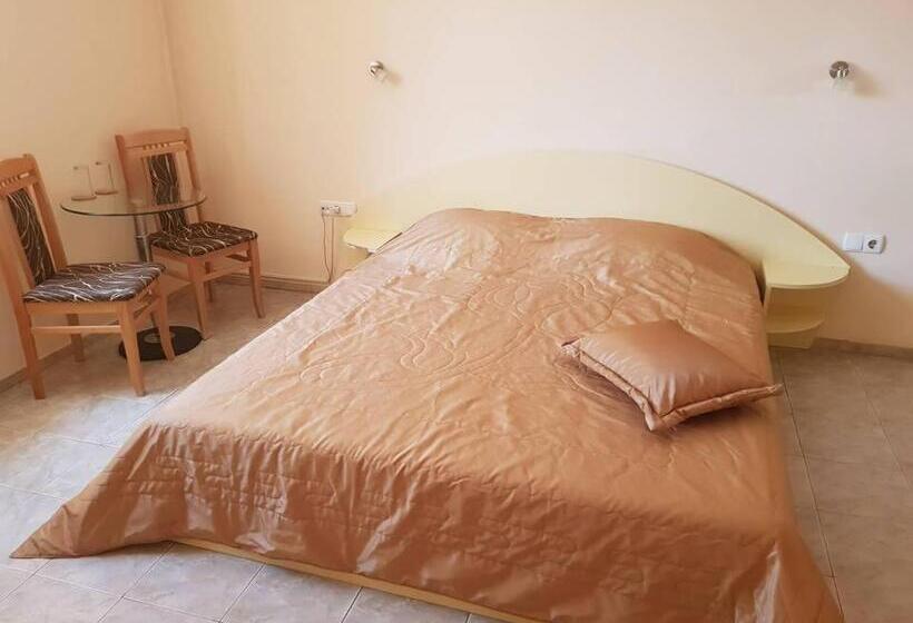 스탠다드 룸, Royal