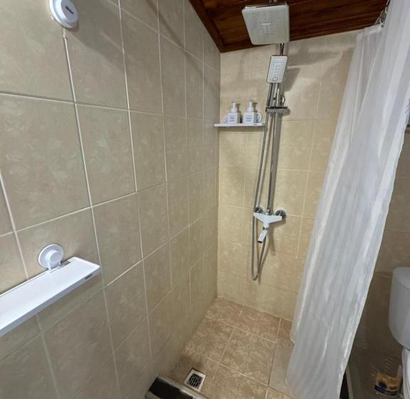 샬레, дом вдали от дома Sky Village