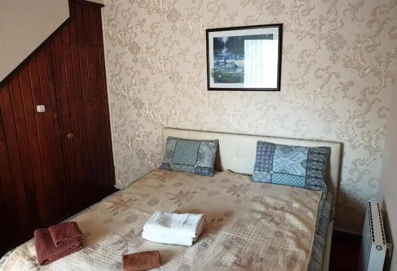 اتاق اکونومی, дом вдали от дома Sky Village