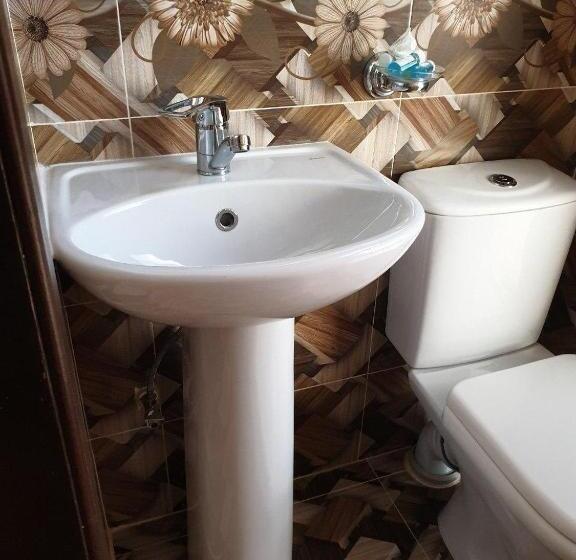 이코노미 룸, дом вдали от дома Sky Village